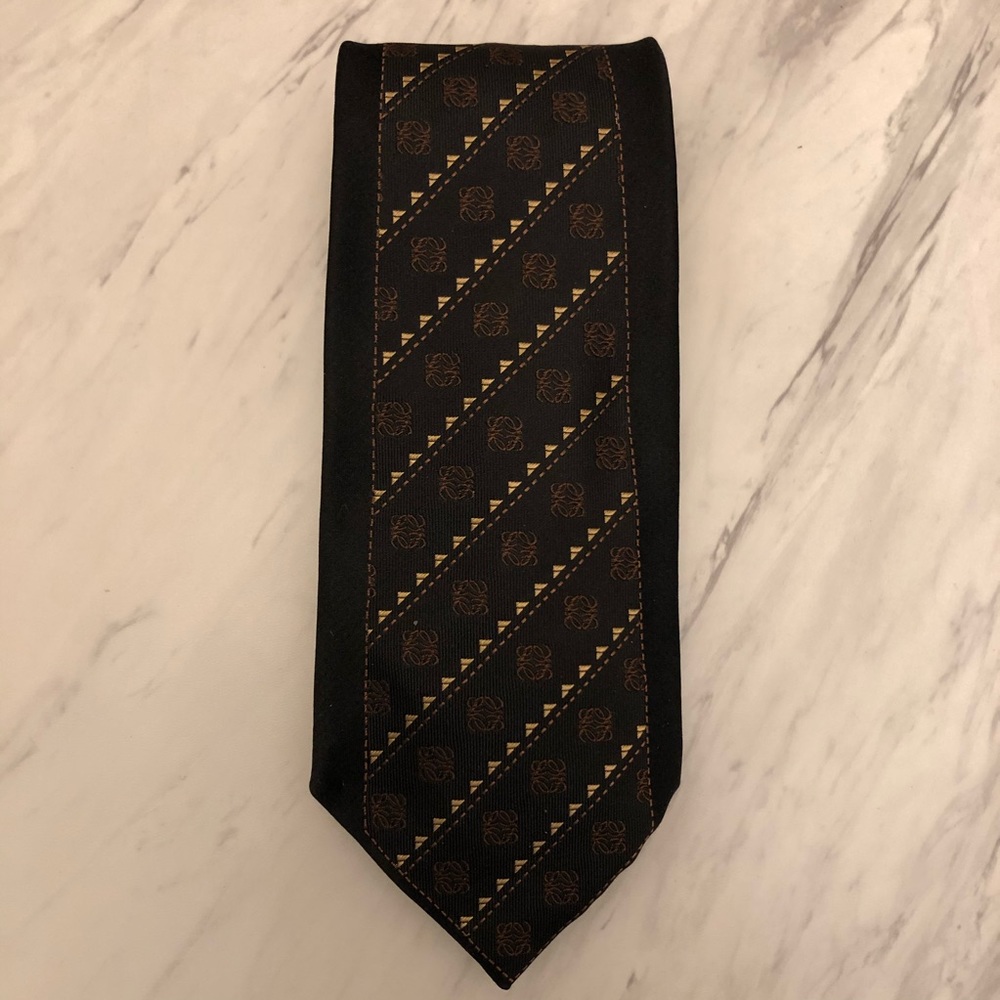 Loewe tie